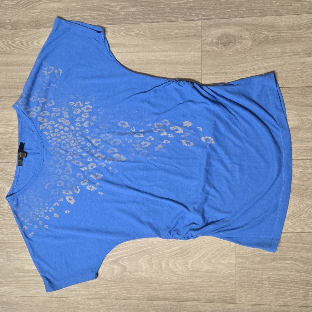 Stylish Blue Short Sleeve Women's Top